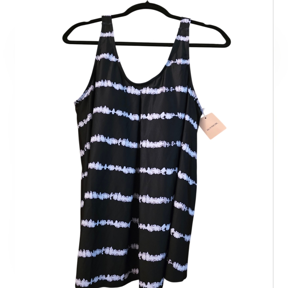 Swimming Top. Black and White Striped Swim Tank 14/16